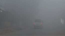 Rajasthan Weather: राजस्थान में कोहरे ने बढ़ाई परेशानी, फतेहपुर में पारा 4 डिग्री, कई इलाकों में छाए बादल