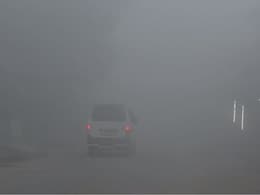 Rajasthan Weather: राजस्थान में कोहरे ने बढ़ाई परेशानी, फतेहपुर में पारा 4 डिग्री, कई इलाकों में छाए बादल