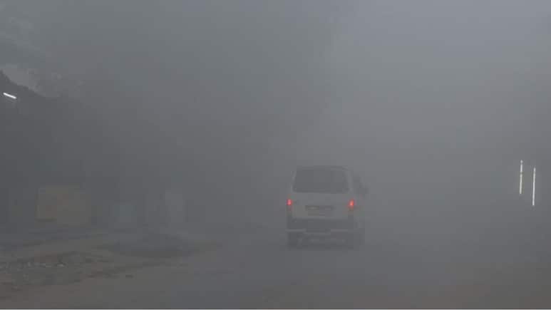 Rajasthan Weather: राजस्थान में कोहरे ने बढ़ाई परेशानी, फतेहपुर में पारा 4 डिग्री, कई इलाकों में छाए बादल