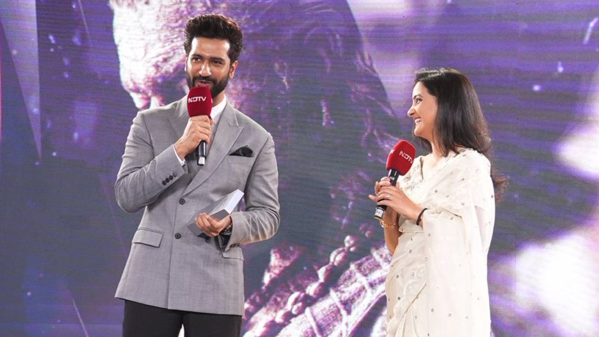 Actor Of The Year Vicky Kaushal Dedicates NDTV Indian Of The Year Award ...