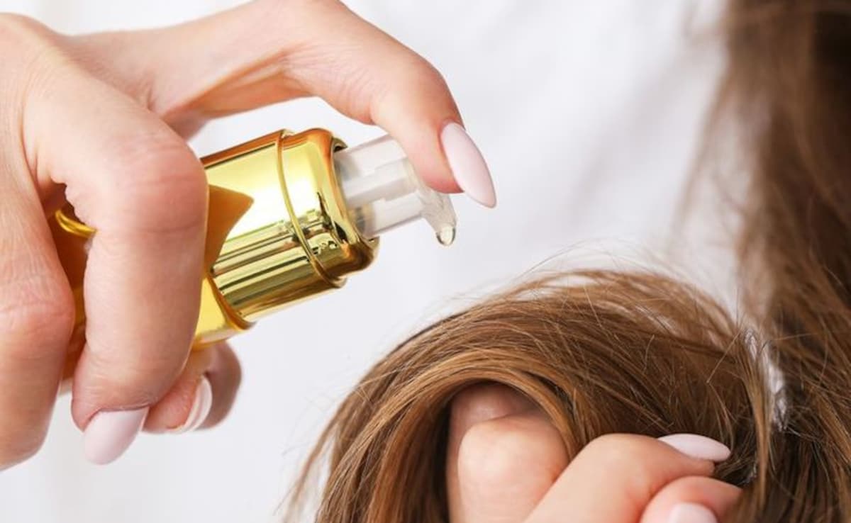 How To Oil Hair Overnight In Winter Without Greasy Roots Or Pillowcases