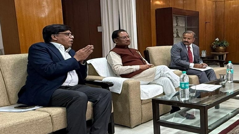 सीएम विष्णु देव साय ने भोपाल में देखी ‘प्रेशर इरिगेशन नेटवर्क’ की प्रस्तुति, छत्तीसगढ़ में भी तकनीक लागू करने के निर्देश