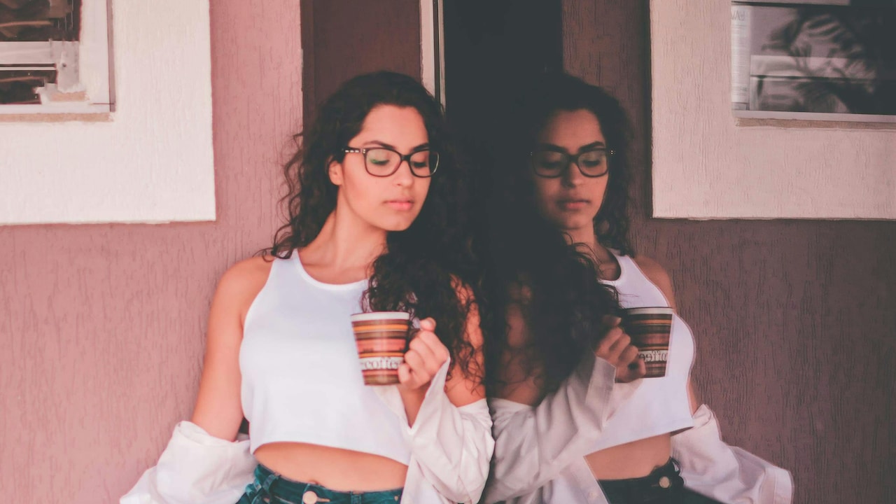 Best Crop Tops To Style With High-Waist Bottoms For A Flattering Look