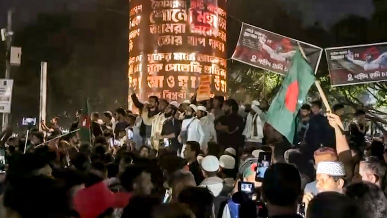 बांग्लादेश में हिंसा के बीच क्यों टिके हैं भारतीय MBBS छात्र? सस्ती पढ़ाई का लालच बन रहा जान का खतरा