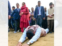 सीएम भजनलाल की अनोखी भक्ति, दंडवत प्रणाम कर की गोवर्धन महाराज की 21 Km परिक्रमा