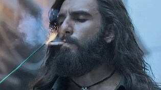 Dhurandhar Box Office Collection Day 15: रणवीर सिंह के करियर की सबसे ज्यादा कमाने वाली फिल्म बनीं धुरंधर, फ्राइडे को कमाए इतने