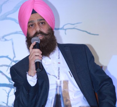 आधी दुनिया को मूंगफली खिलाने वाला ये सरदार कौन है, कहते हैं इसे पीनट्स किंग