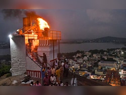 Tamil Nadu Deepam Row: Court Suggests 5-Person Team Light Lamp On Hill