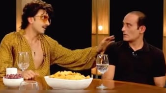 Viral Video: Introvert Akshaye Khanna Meets Extrovert Ranveer Singh
