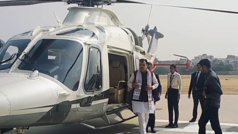 Rajasthan: घने कोहरे की वजह से CM का हेलीकॉप्&zwj;टर पूंछरी में नहीं हो पाया लैंड, आगरा डायवर्ट