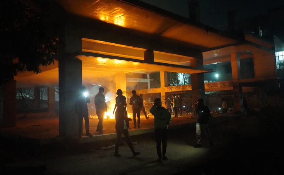 Bangladesh Student Leader Shot In Head As Violence Spirals Ahead Of Polls