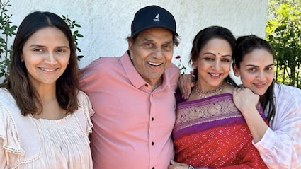 Hema Malini And Her Daughters To Host Dharmendra's Prayer Meet In Delhi
