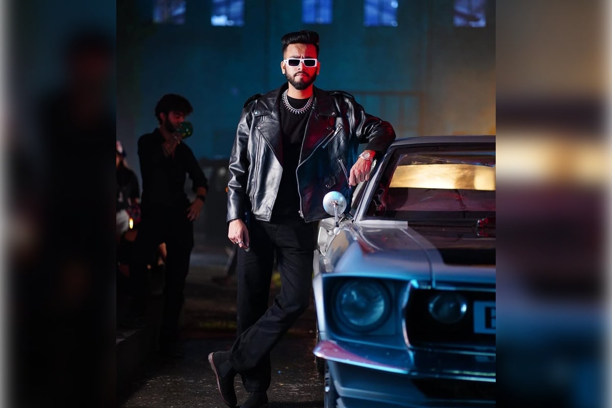 Elvish Yadav Calls Out IndiGo Airline Amid Hours-Long Flight Delays