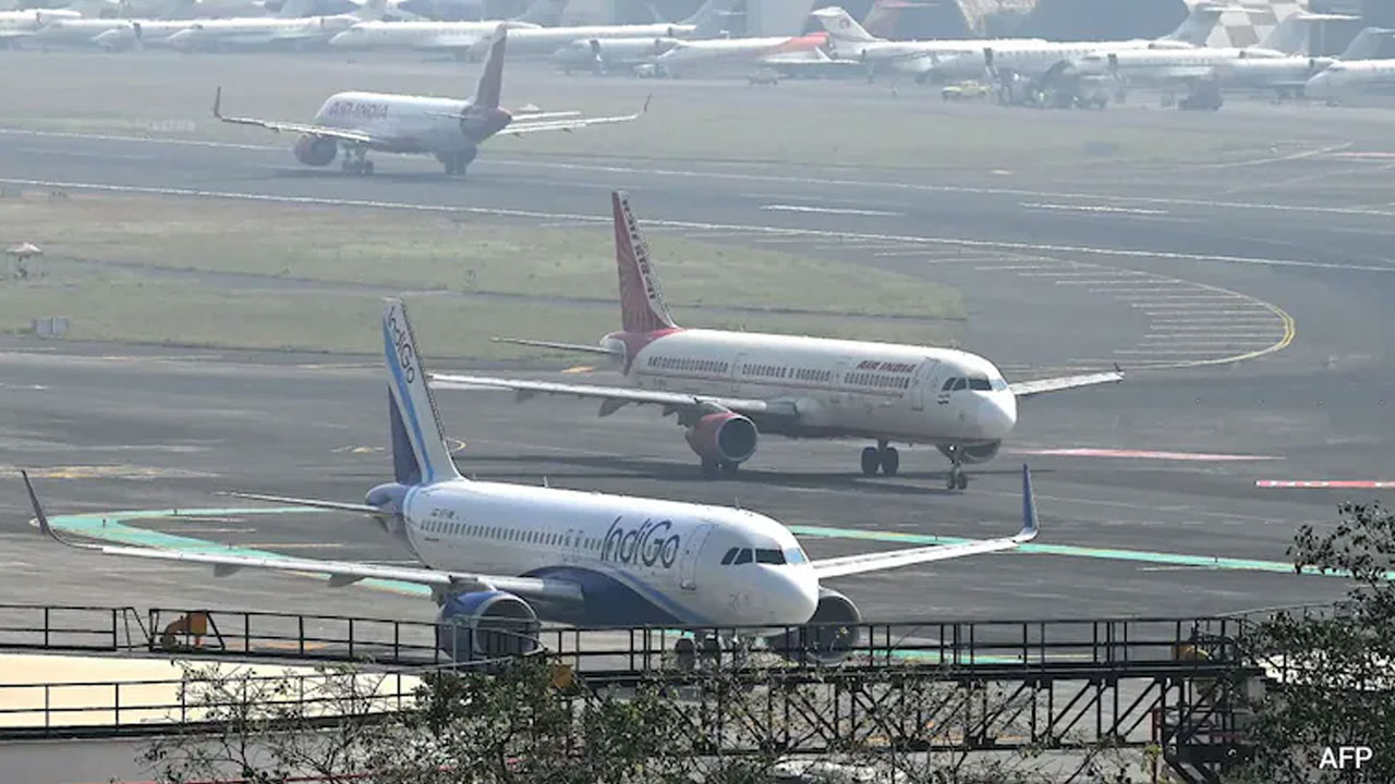 Air India, IndiGo Issue Travel Advisories Amid Fog-Related Disruptions