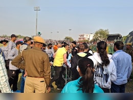 Vijay Hazare Trophy LIVE Updates: रोहित शर्मा के साथी खिलाड़ी को लगी गंभीर चोट, अस्पताल ले जाया गया