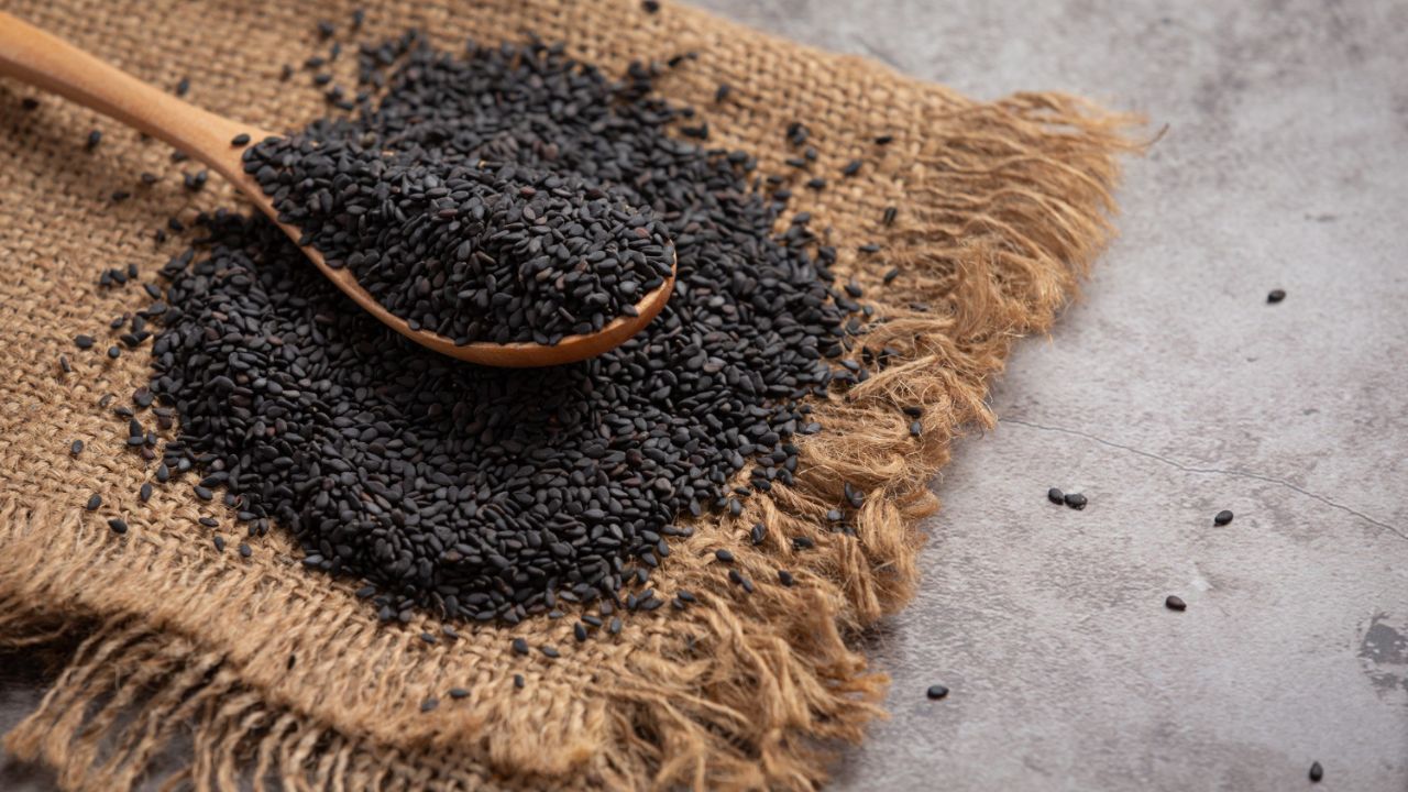 Kalonji Can Help Lower Blood Pressure And Cholesterol, Says Doctor; All Benefits Of Black Nigella Seeds Listed