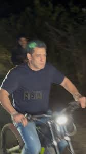 Viral: Salman Khan Goes Biking Around Panvel Farmhouse Under Y+ Security