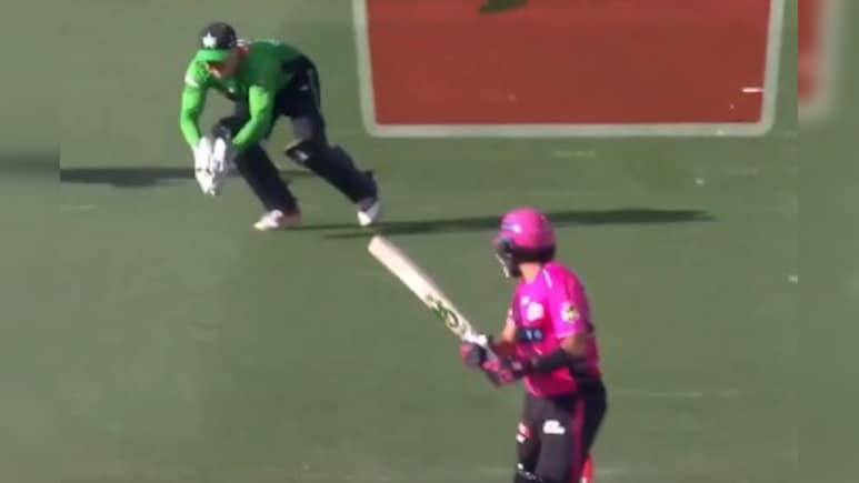 BBL में फिर फ्लॉप हुए बाबर आजम, ऐसे खा गए गच्चा, पीछे मुड़कर देखते ही रह गए - VIDEO