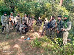 Chhattisgarh: सुरक्षाबलों ने नक्सलियों की नापाक साजिश की नाकाम, एक साथ  3 IED कुकर बम को किया निष्क्रिय