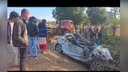 Big Accident: तेज रफ्तार कार की ट्रेलर से जोरदार टक्कर, गाड़ी के अंदर ही पांच लोगों की दर्दनाक मौत