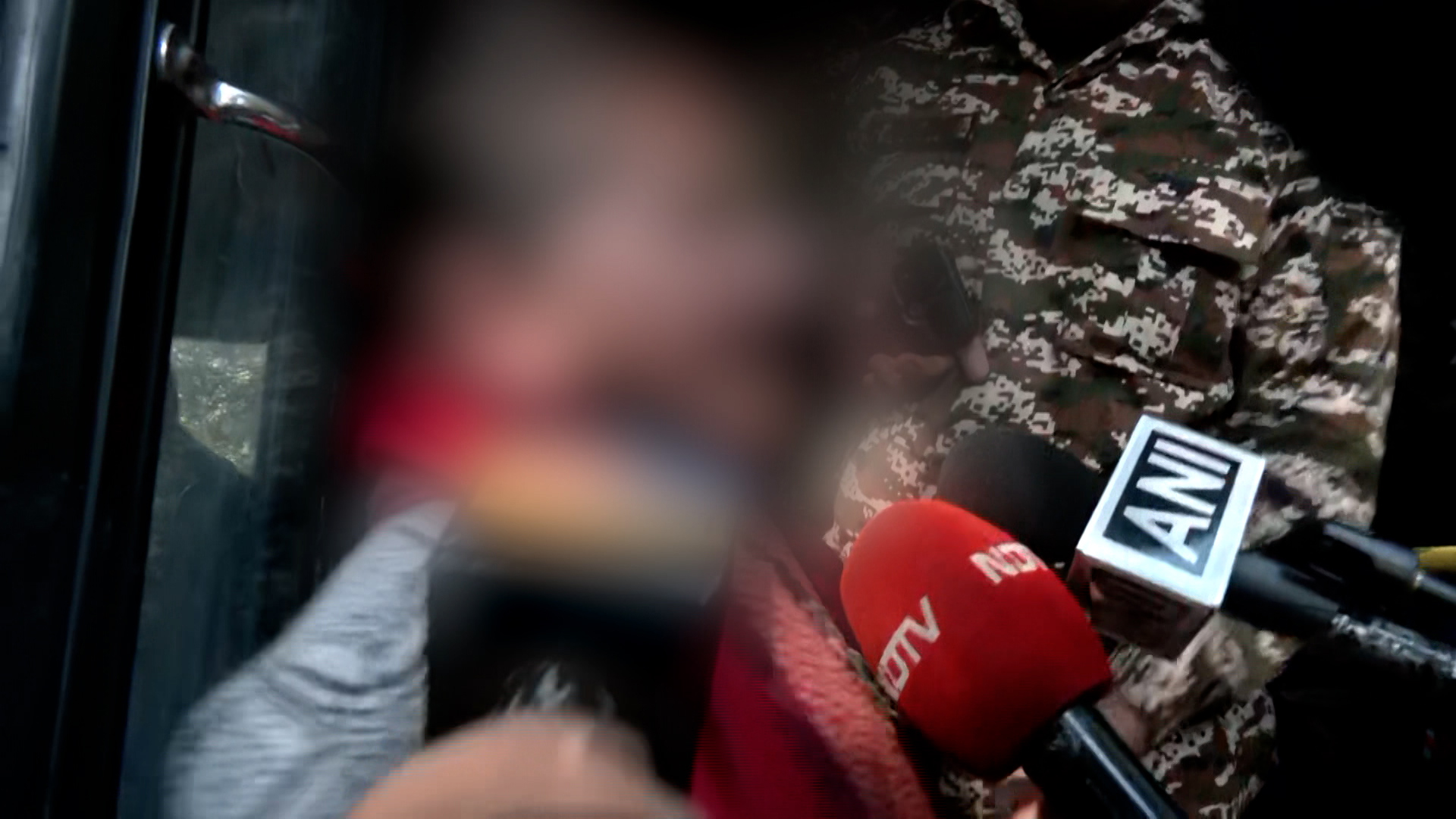 Unnao Rape Survivor's Mother Manhandled, Blocked From Protest In Delhi