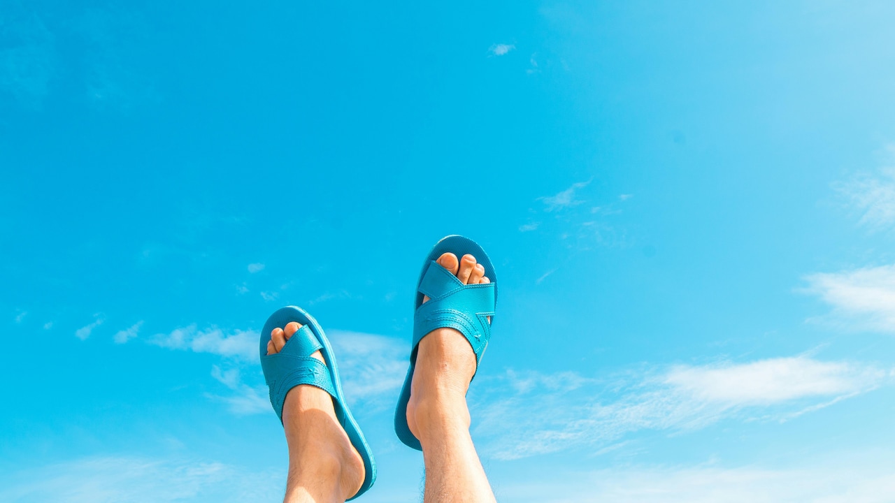 Top Slippers and Flip-Flops For Men That Dont Protect Your Feet On Myntra EORS Top Slippers and Flip-Flops For Men That Dont Protect Your Feet On Myntra EORS