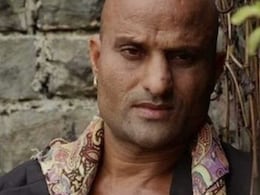 सलमान खान के इस कोस्टार को कलयुग का श्रवण कुमार कह रहे लोग, बूढ़ी मां को गोद में लेकर घुमाता है..बाल संवारता...यूं रखता है खयाल