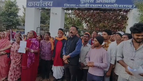 कवर्धा में कबीर पंथ विवाद: पोस्टर फाड़ने व चबूतरा तोड़े जाने के मामले में गिरफ्तारियां