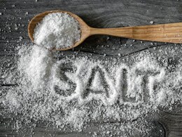 Salt Side Effect: ताटातील जेवणात चिमुटभर मीठ टाकताय? आताच 'ही' सवय मोडा, आरोग्यावर होतात सर्वात घातक परिणाम