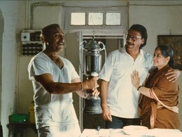 25 दिन, 27 लाख में बनी थी ये ब्लॉकबस्टर, हिंदी रीमेक रहा सुपरहिट, रोने पर मजूबर कर देगी बाप-बेटे की कहानी