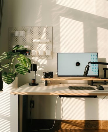 8 Tips To Build A Productive Home Office