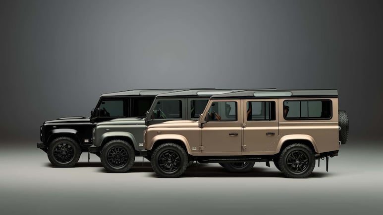 Land Rover Spends 300 Hours To Paint Classic Defender V8 In Octa-Inspired Colours