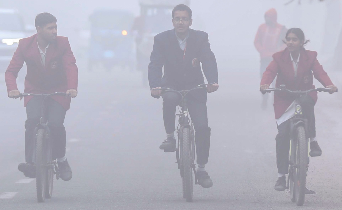 Expressway पर इस स्पीड से नहीं कर सकेंगे ड्राइव, कोहरे में गाड़ी लेकर घर से निकलें तो जरूर करें ये काम