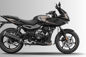 2025 Bajaj Pulsar 220F Starts Arriving At Dealership; Here's What It Gets