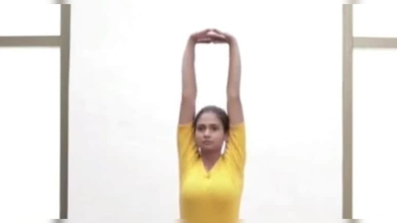 सेहत का आधार है 'ताड़ासन', जानिए इसके नियमित अभ्यास के अनमोल फायदे