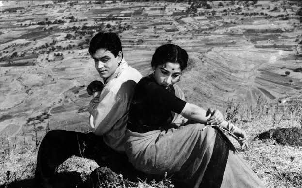 4 दिसंबर 1959 में रिलीज हुई फिल्म ने 50 लाख में कमाए थे दो करोड़, बिन ब्याही मां और मुस्लिम पिता की कहानी ने तोड़े रिकॉर्ड