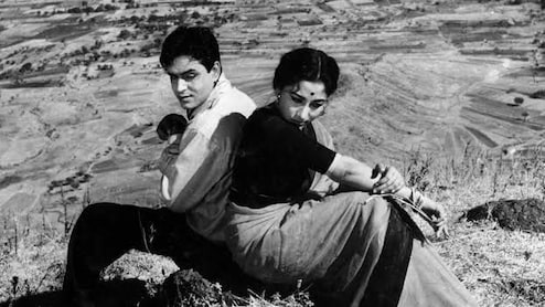 4 दिसंबर 1959 में रिलीज हुई फिल्म ने 50 लाख में कमाए थे दो करोड़, बिन ब्याही मां और मुस्लिम पिता की कहानी ने तोड़े रिकॉर्ड