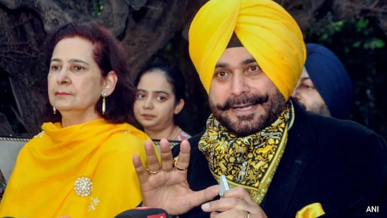 सिद्धू की पत्नी नवजोत कौर को कांग्रेस ने पार्टी से निकाला, 500 करोड़ वाले बयान पर मचा था बवाल