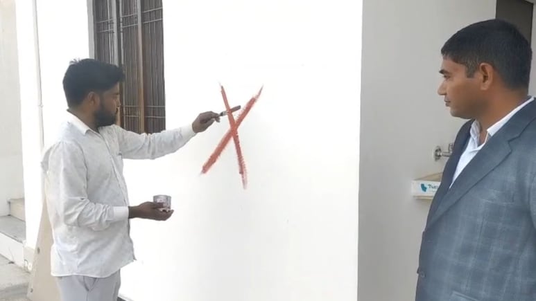 झुंझुनूं में 2 दर्जन से अधिक मकानों को खाली करने का नोटिस, हाईकोर्ट के आदेश पर हुई कार्रवाई