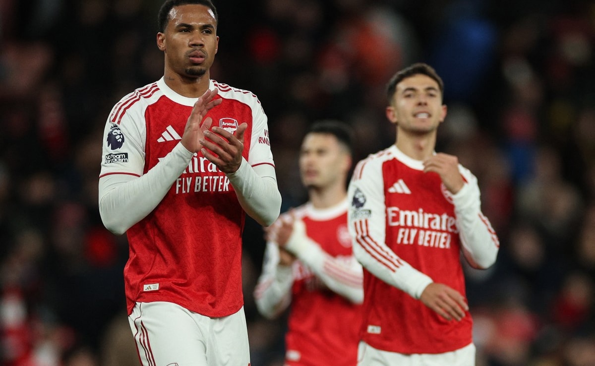 Arsenal Stay Top As Manchester City Apply Pressure And Liverpool Resurgence Continues