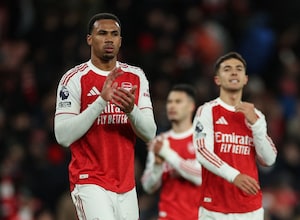 Arsenal Stay Top As Manchester City Apply Pressure And Liverpool Resurgence Continues