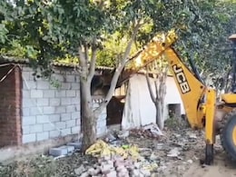 Rajasthan: 100 करोड़ की ड्रग्स फैक्ट्री पर चला बुलडोजर, पोल्ट्री फार्म की आड़ में चल रहा था नशे का कारोबार