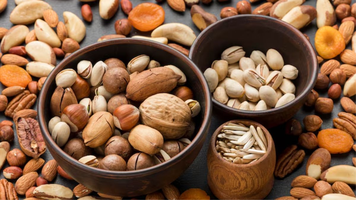 5 Foods To Eat On Empty Stomach For Weight Loss, As Per A Fitness Coach