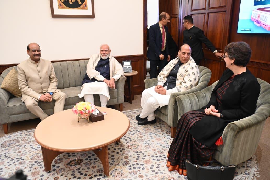 स्पीकर की चाय को राहुल की ना लेकिन प्रियंका गांधी की हां, क्या है इनसाइड स्टोरी