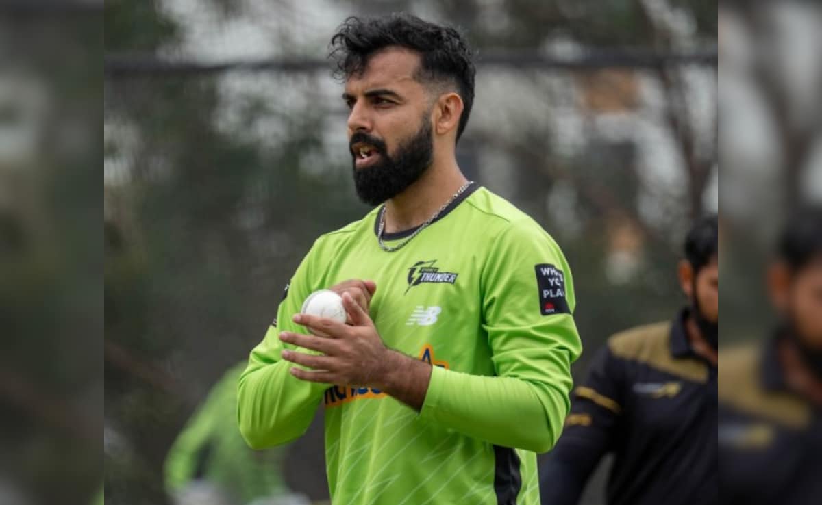 टी20 वर्ल्ड कप से पहले शादाब खान ने चली चाल, फॉर्म पाने के लिए जानें कहां की पकड़ ली फ्लाइट