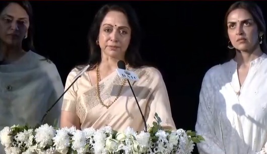 धर्मेंद्र का ये बड़ा काम रह गया अधूरा, हेमा मालिनी ने भावुक होकर प्रार्थना सभा में किया खुलासा