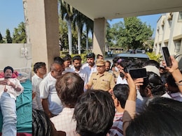 Beed News : बीडमध्ये टोल नाक्यावर 'राडा'; 20-25 जणांकडून कुटुंबाची बेदम धुलाई, पीडितांचा पोलिसांवर गंभीर आरोप