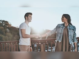 Long Distance Relationship: कभी प्यार तो कभी गुस्सा, लॉन्ग डिस्टेंस रिलेशनशिप में रिश्ते को मजबूत कैसे बनाया जाए?