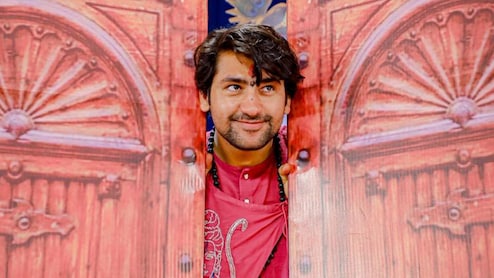 अज्ञातवास में बाबा बागेश्वर: धीरेंद्र शास्‍त्री कहां बैठकर ल‍िखेंगे ‘मेरे संन्यासी बाबा’ क‍िताब? क‍िसी को नहीं पता