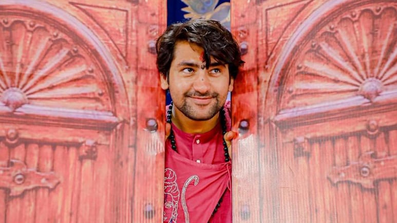 अज्ञातवास में बाबा बागेश्वर: धीरेंद्र शास्‍त्री कहां बैठकर ल‍िखेंगे ‘मेरे संन्यासी बाबा’ क‍िताब? क‍िसी को नहीं पता